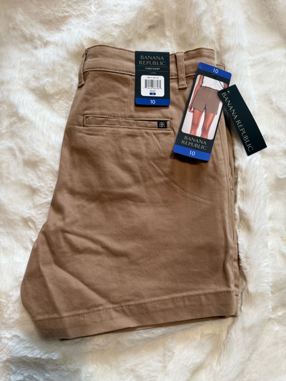 NWT Banana Republic Women’s Chino Shorts in Tan